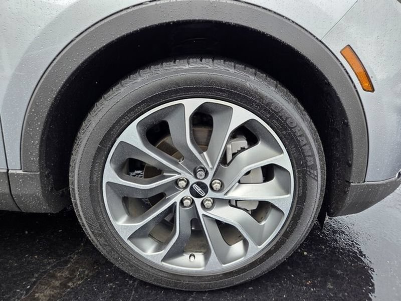 Used 2023 Lincoln Nautilus Reserve FWD image 24