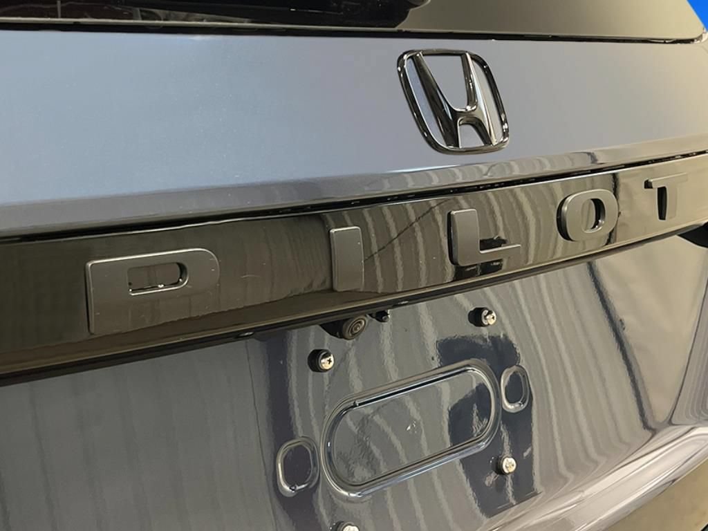 New 2026 Honda Pilot Touring image 7