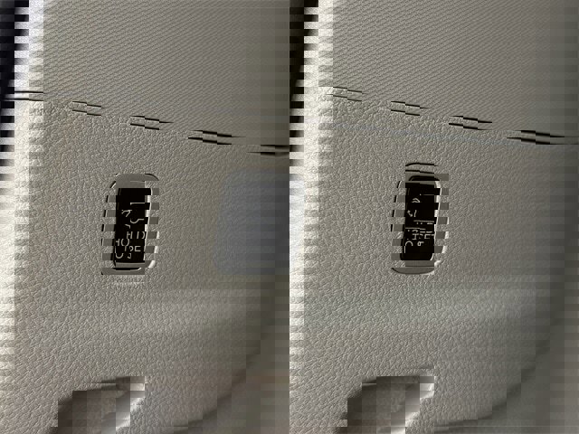 Used 2024 Jeep Wagoneer L Series III w/ Premium Group I image 31