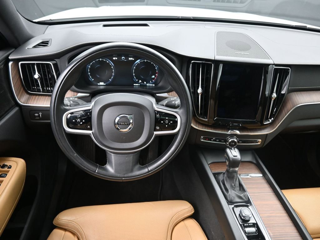 Used 2021 Volvo XC60 T5 Inscription w/ Advanced Package image 23