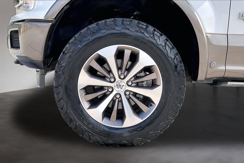 Used 2019 Ford F150 King Ranch w/ Equipment Group 601A Luxury AWD/4WD image 32