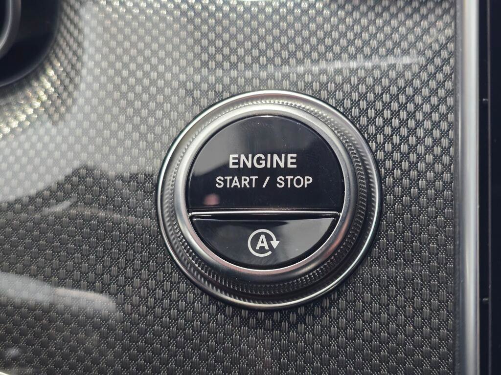 New 2026 Mercedes-Benz C 300 4MATIC Sedan image 40