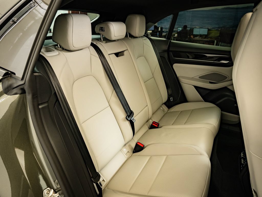 New 2026 Porsche Macan 4 Electric AWD/4WD image 46