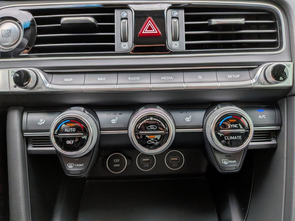 Used 2023 Genesis G70 2.0T RWD image 21