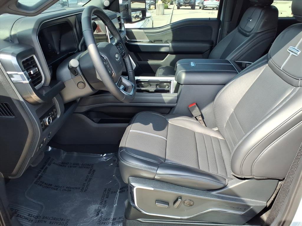 Used 2025 Ford F450 Platinum w/ FX4 Off-Road Package image 18