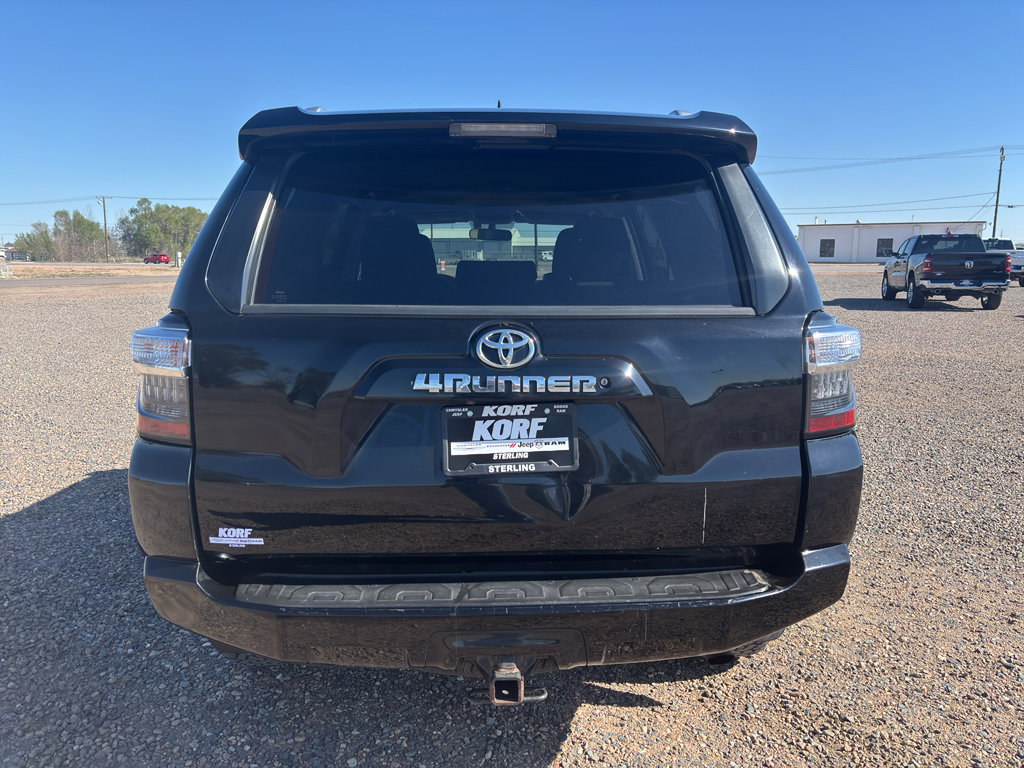 Used 2016 Toyota 4Runner SR5 AWD/4WD image 5