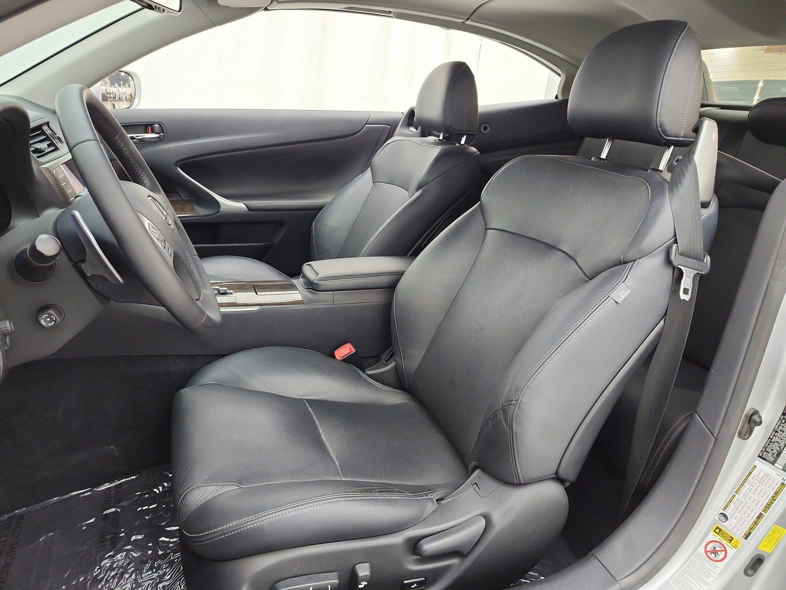 Used 2015 Lexus IS 250C w/ Navigation System Package RWD image 12