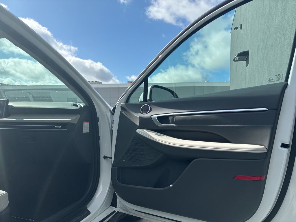 New 2026 Hyundai Sonata Limited image 9