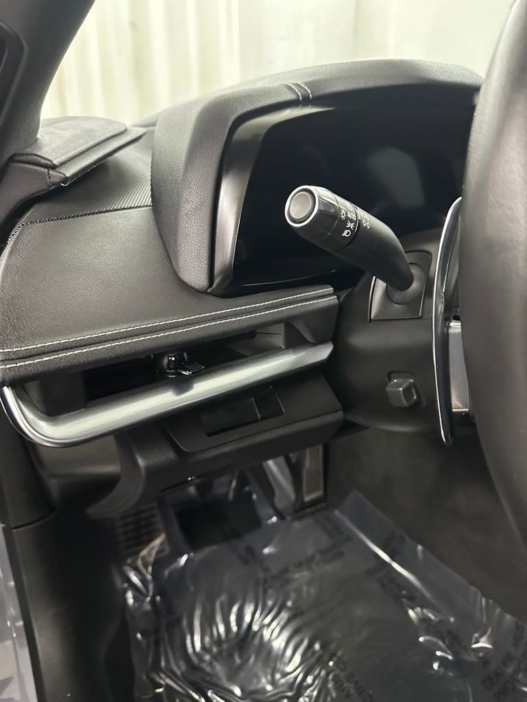 Used 2024 Chevrolet Corvette Stingray Coupe w/ Z51 Performance Package image 14