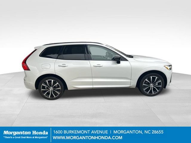 Used 2024 Volvo XC60 B5 Plus image 10