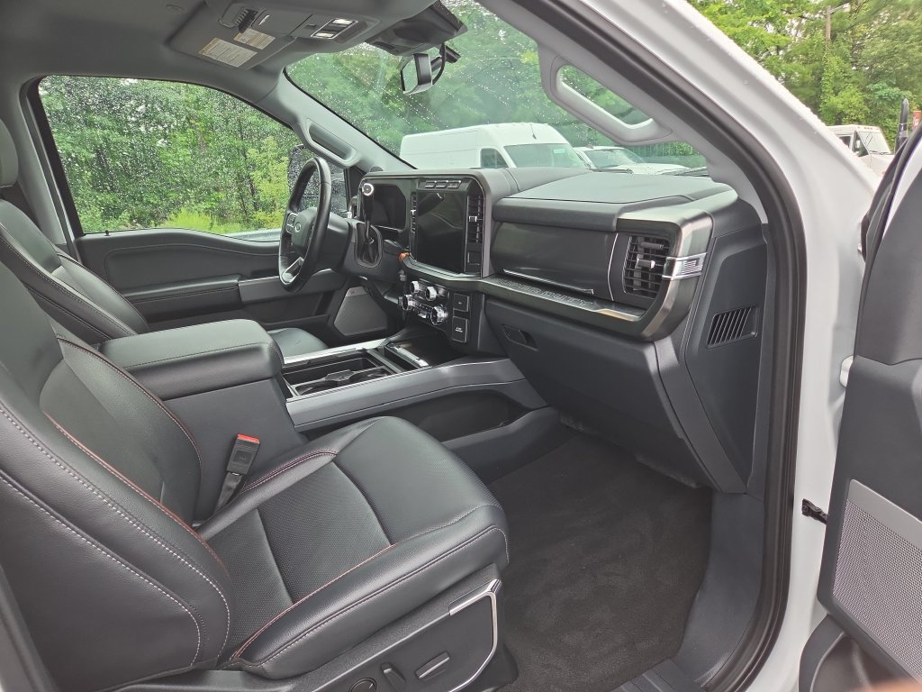 Used 2024 Ford F250 Lariat w/ Sport Appearance Package AWD/4WD image 22