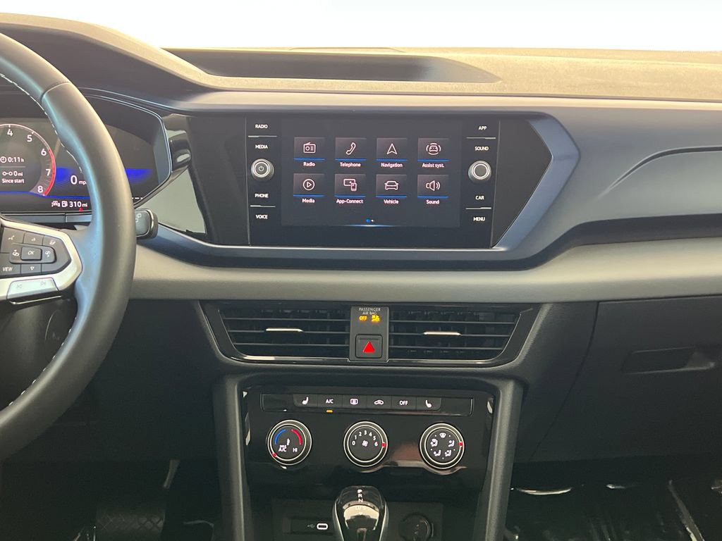 Used 2023 Volkswagen Taos SE w/ Panoramic Sunroof Package FWD image 20