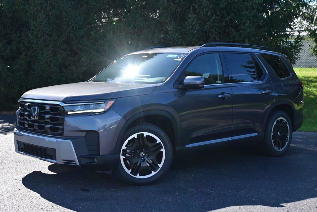 New 2026 Honda Pilot Touring image 2
