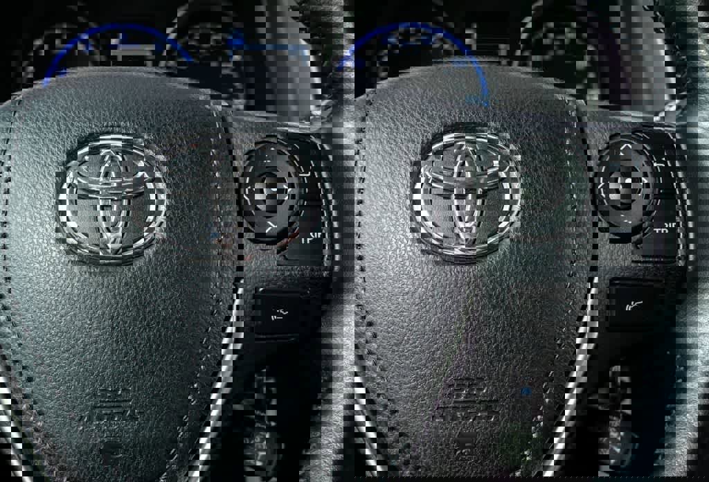 Used 2017 Toyota RAV4 XLE image 16