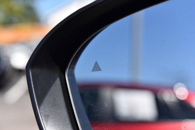 Certified 2025 Nissan Rogue SV image 10