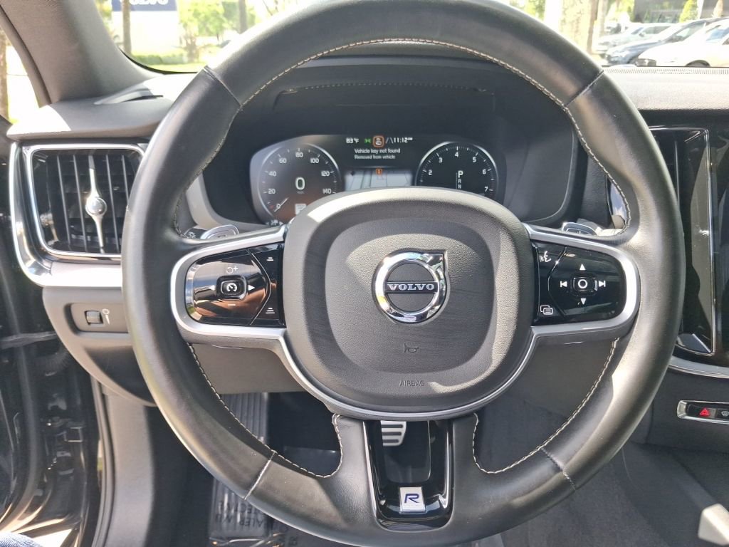 Used 2019 Volvo S60 T6 R-Design image 17