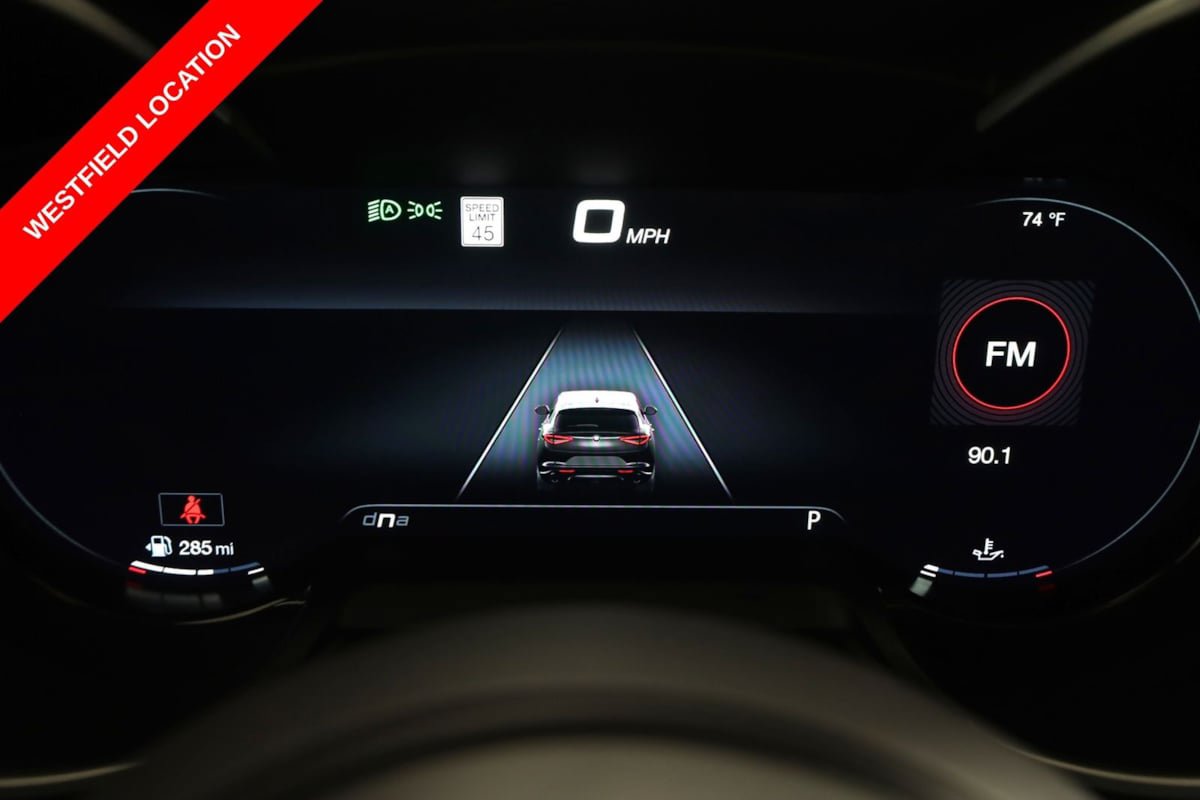 Used 2024 Alfa Romeo Stelvio Ti AWD/4WD image 21