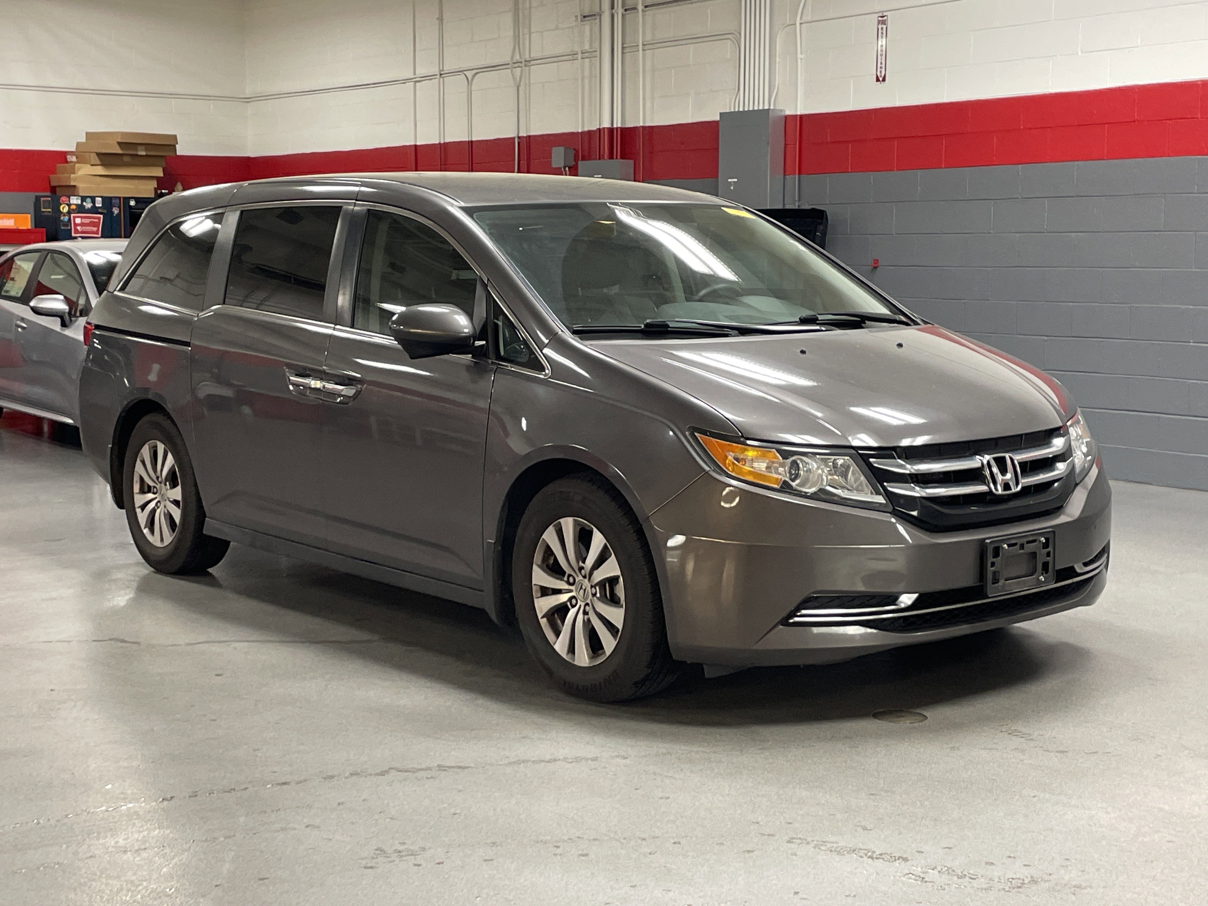 Used 2015 Honda Odyssey EX image 2