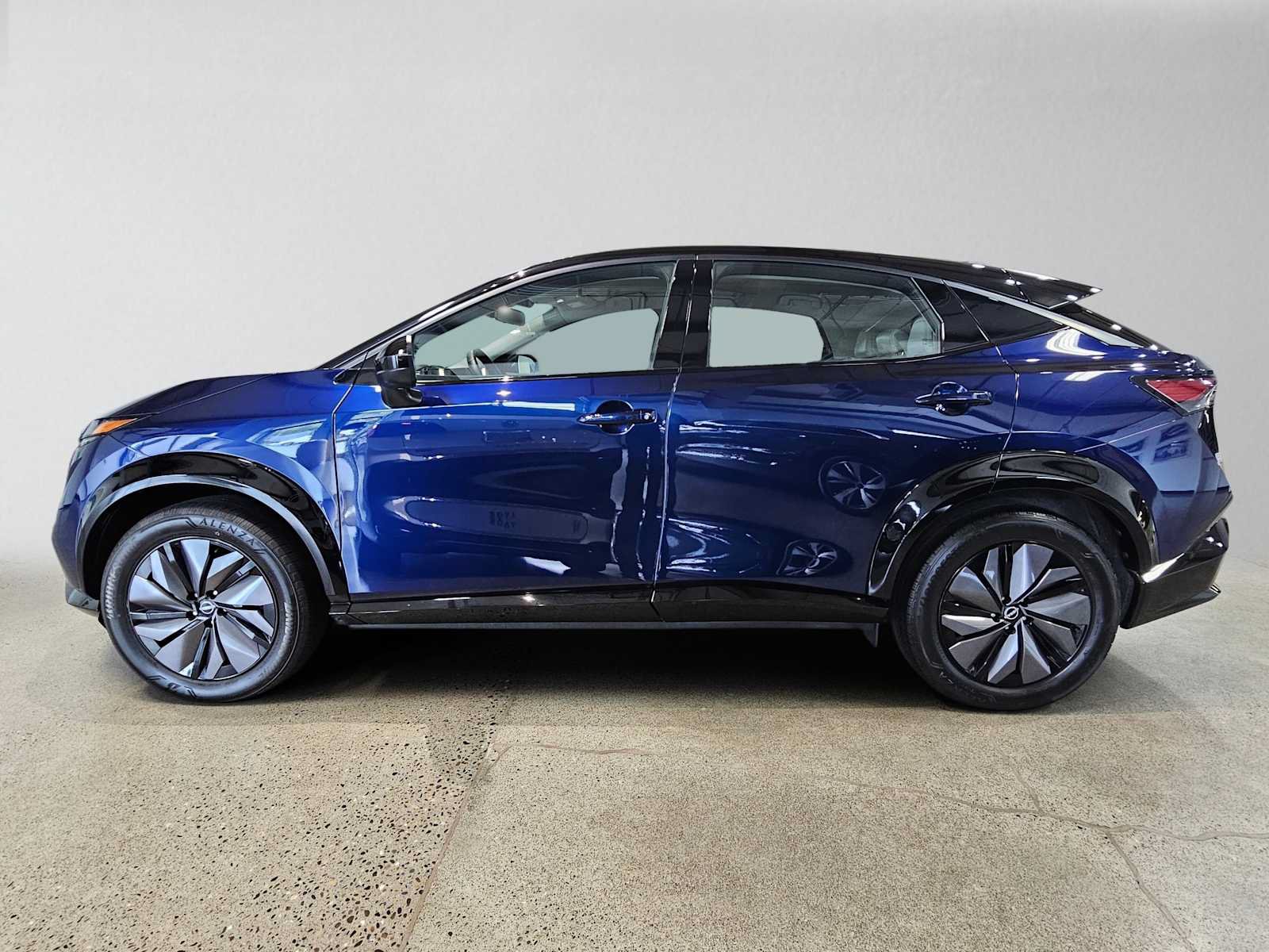 Used 2024 Nissan Ariya AWD image 6