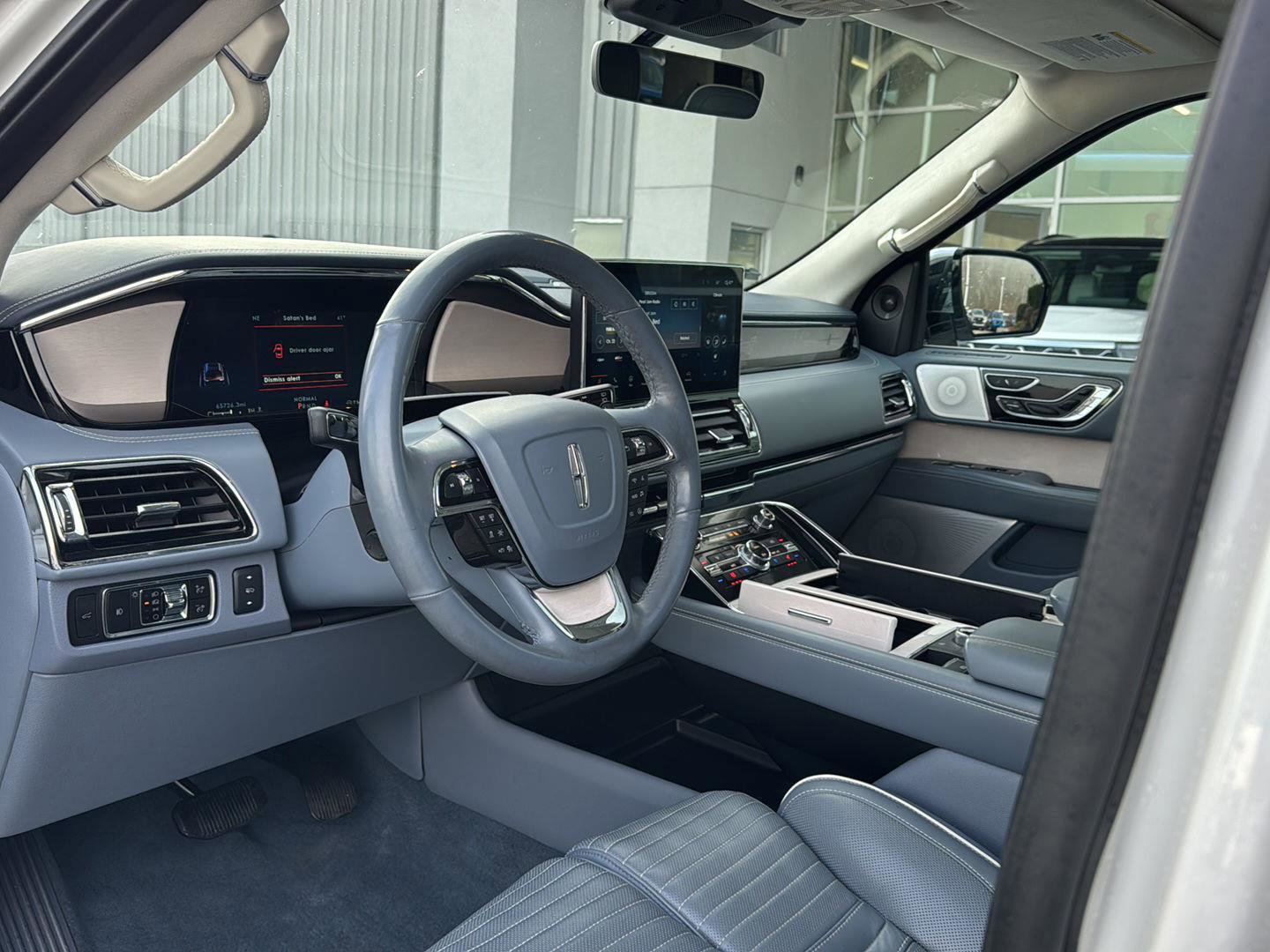 Used 2023 Lincoln Navigator L Black Label image 15