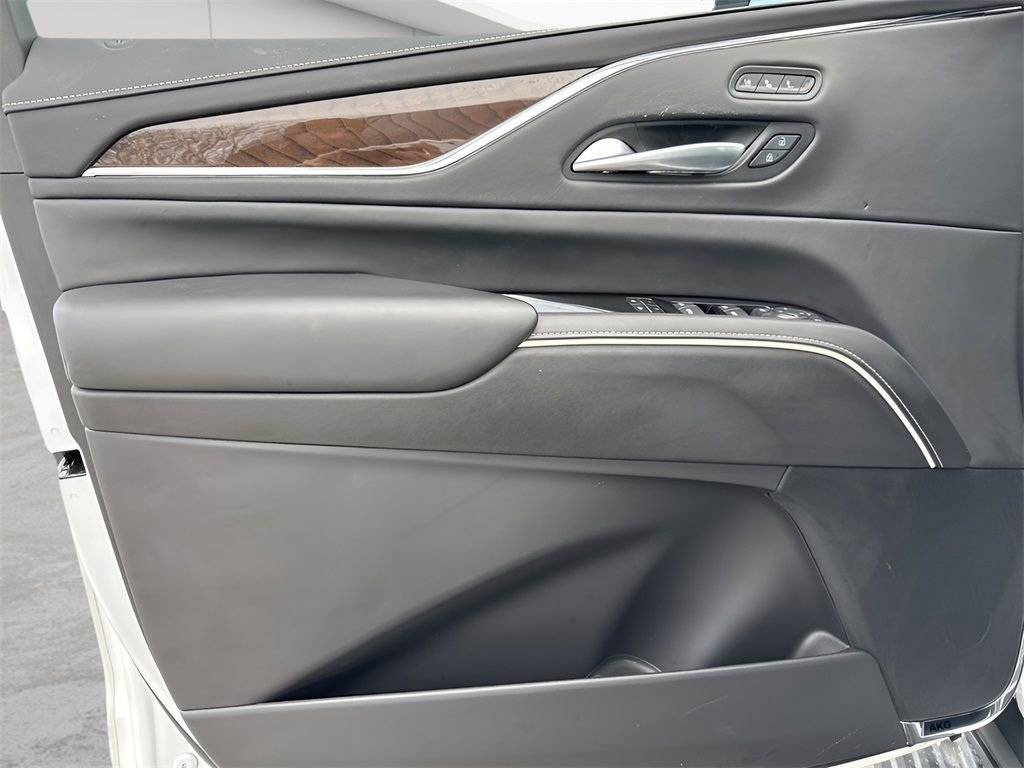 Used 2024 Cadillac Escalade Premium Luxury Platinum image 34