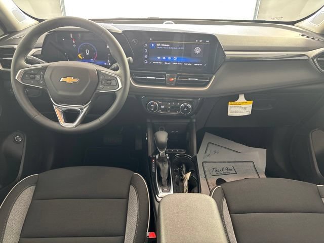 New 2026 Chevrolet TrailBlazer LT w/ Convenience Package AWD/4WD image 2