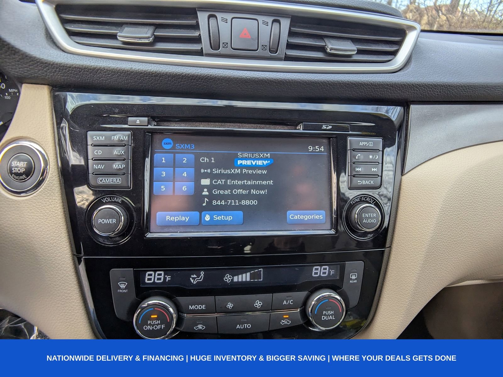 Used 2016 Nissan Rogue SV w/ SV Premium Package image 29