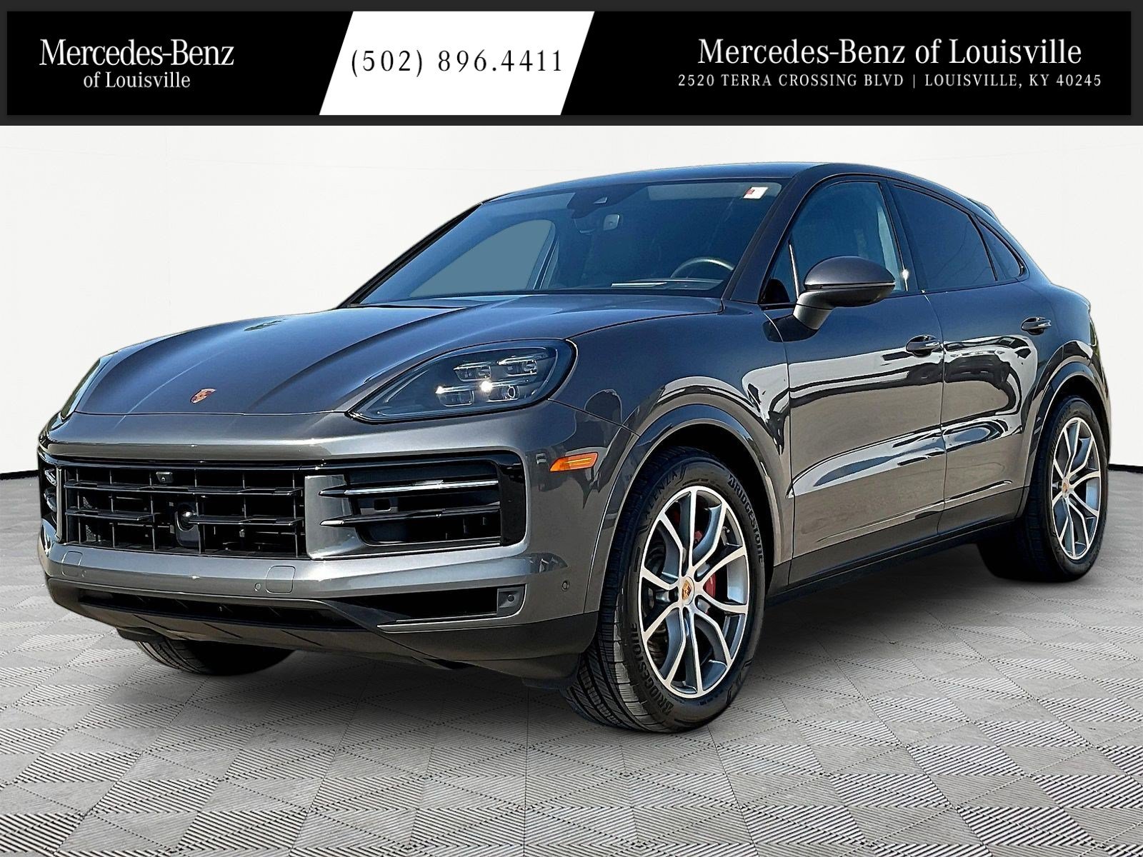 Used 2024 Porsche Cayenne S AWD/4WD image 1