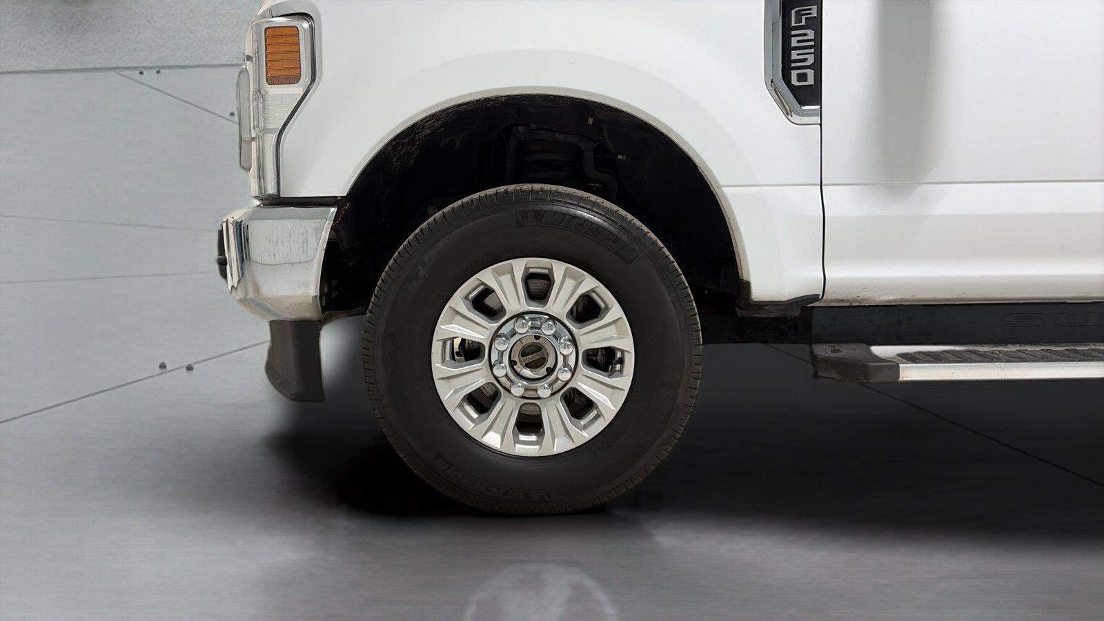 Certified 2022 Ford F250 XL w/ STX Appearance Package AWD/4WD image 29
