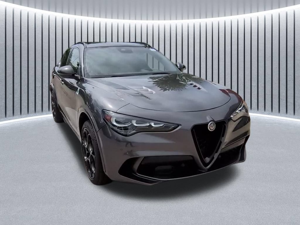 Used 2024 Alfa Romeo Stelvio Quadrifoglio AWD/4WD image 19