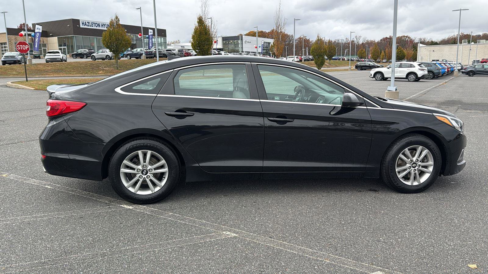 Used 2017 Hyundai Sonata SE image 4