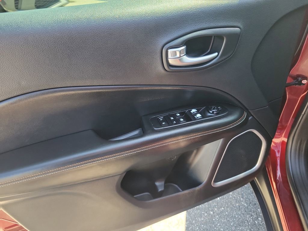 Used 2021 Jeep Compass Latitude FWD image 16