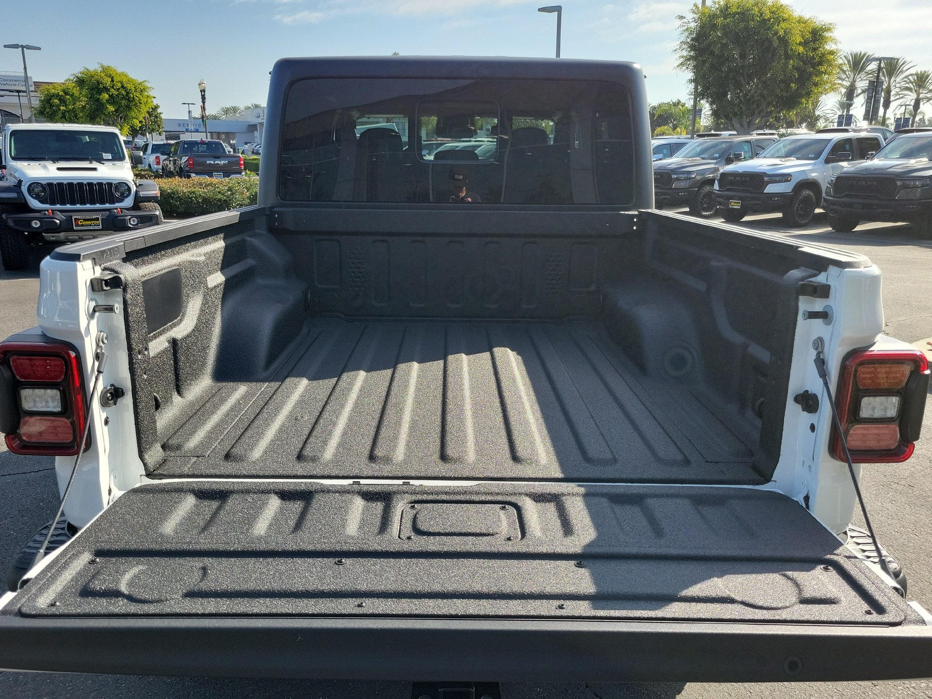 New 2026 Jeep Gladiator Rubicon AWD/4WD image 19