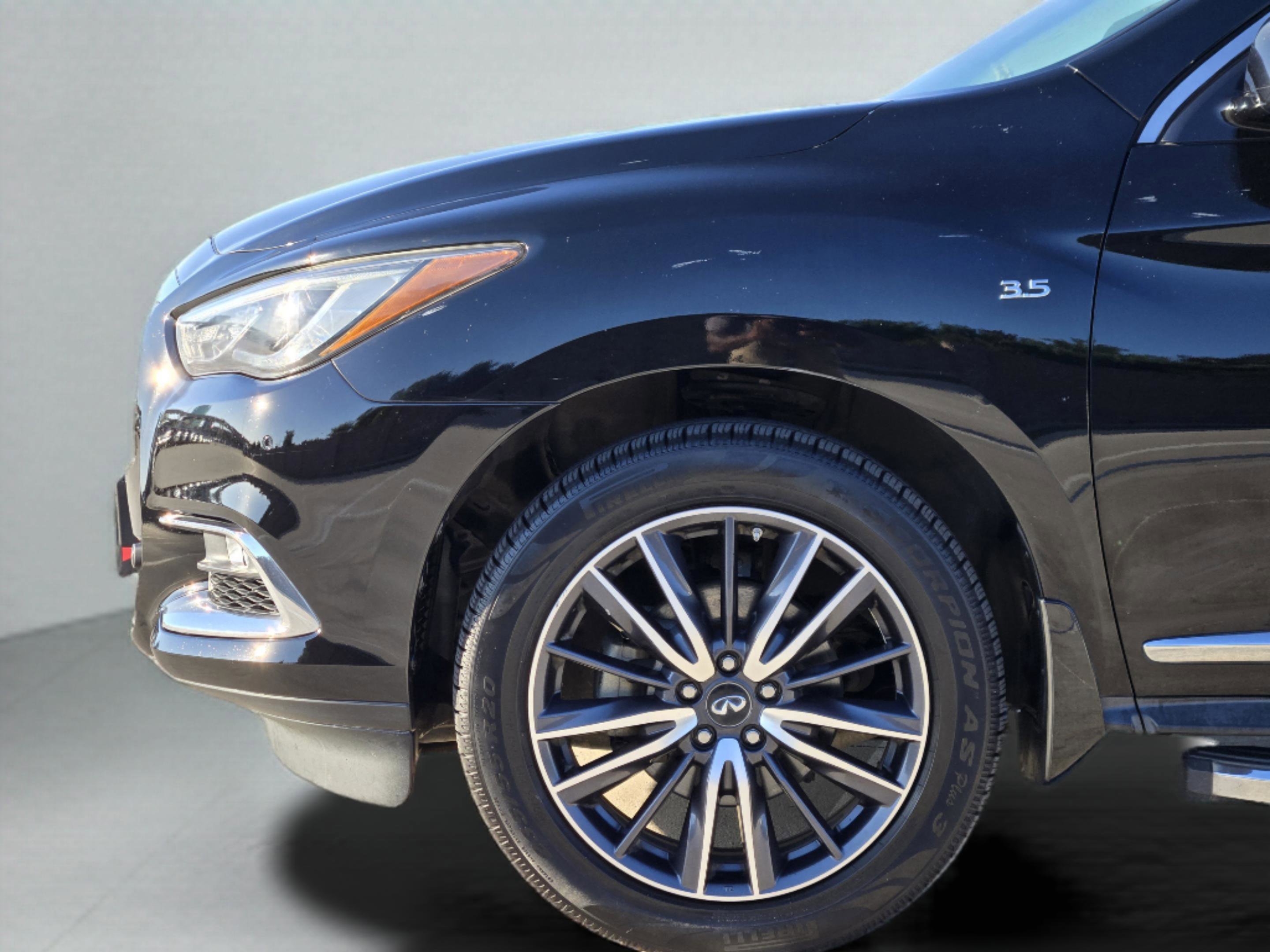 Used 2017 INFINITI QX60 FWD w/ Deluxe Technology Package image 31