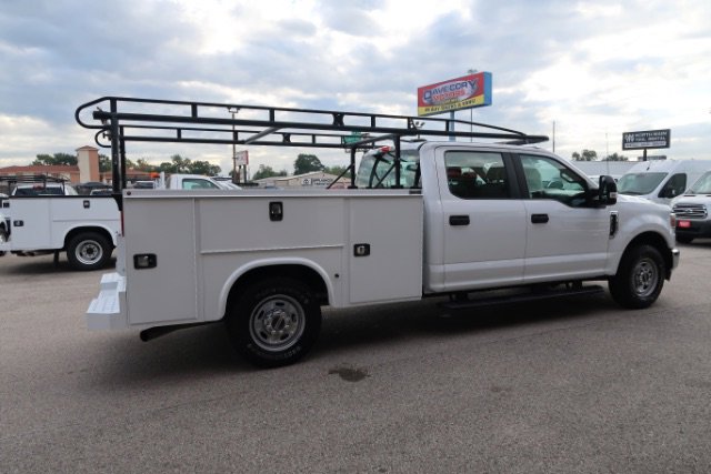 Used 2022 Ford F250 XL w/ Power Equipment Group RWD image 4