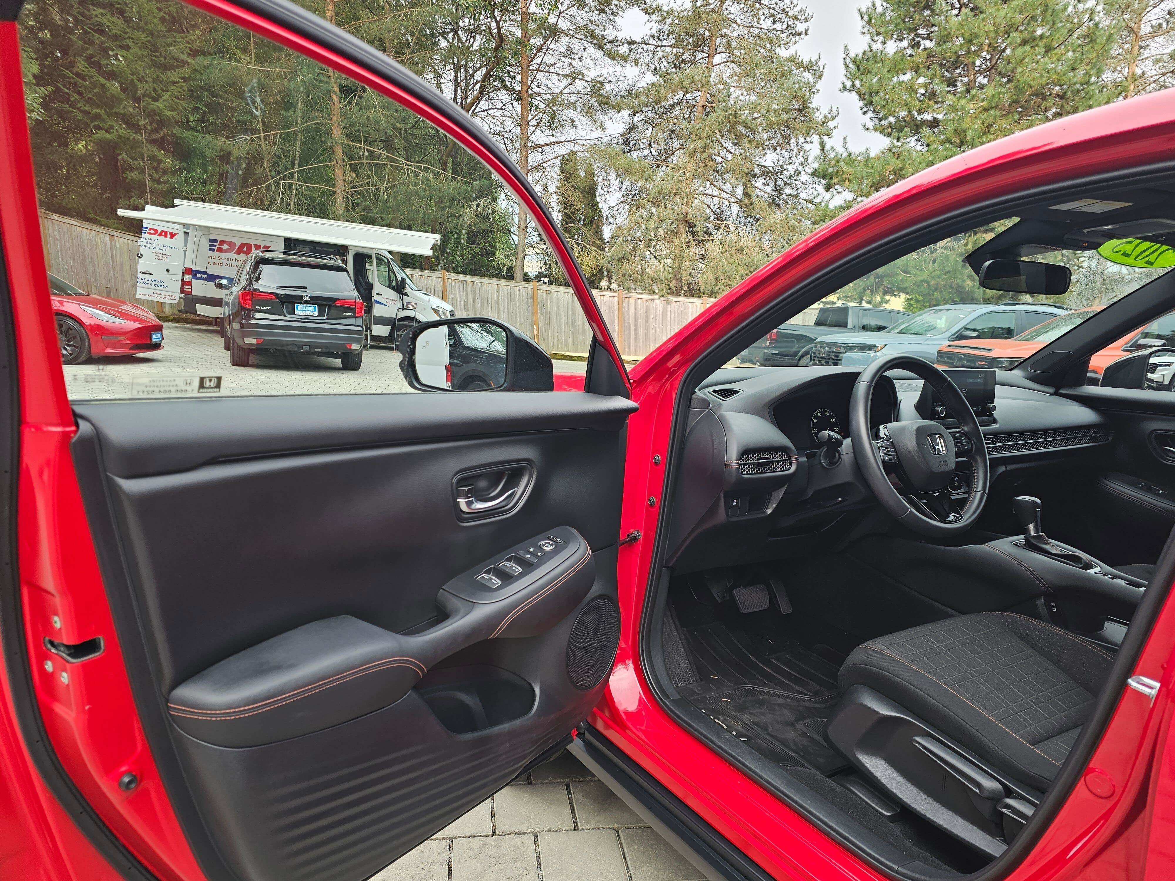 Certified 2025 Honda HR-V Sport image 22