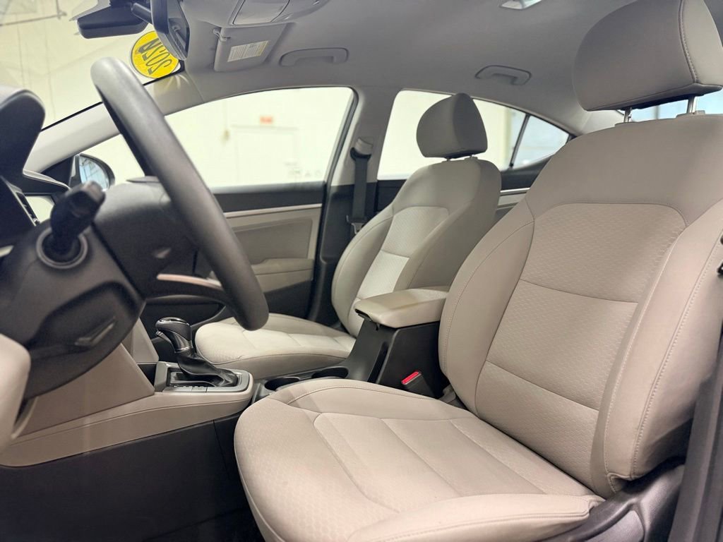 Used 2020 Hyundai Elantra SEL w/ Winter Weather Package FWD image 12