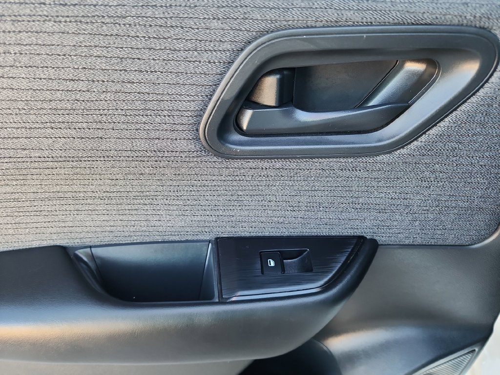Used 2023 Nissan Rogue S FWD image 35