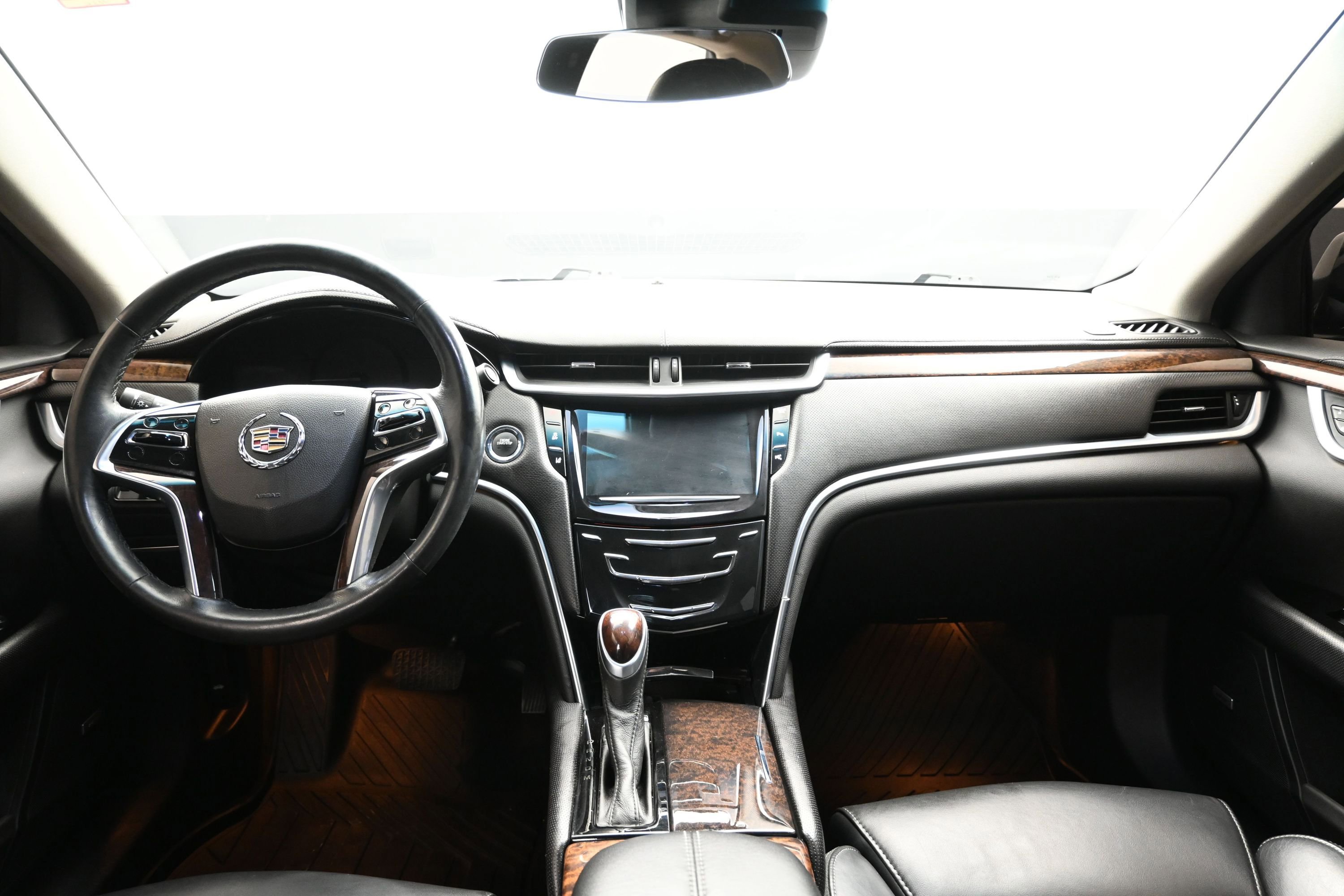 Used 2014 Cadillac XTS Luxury w/ Driver Awareness Package FWD image 19