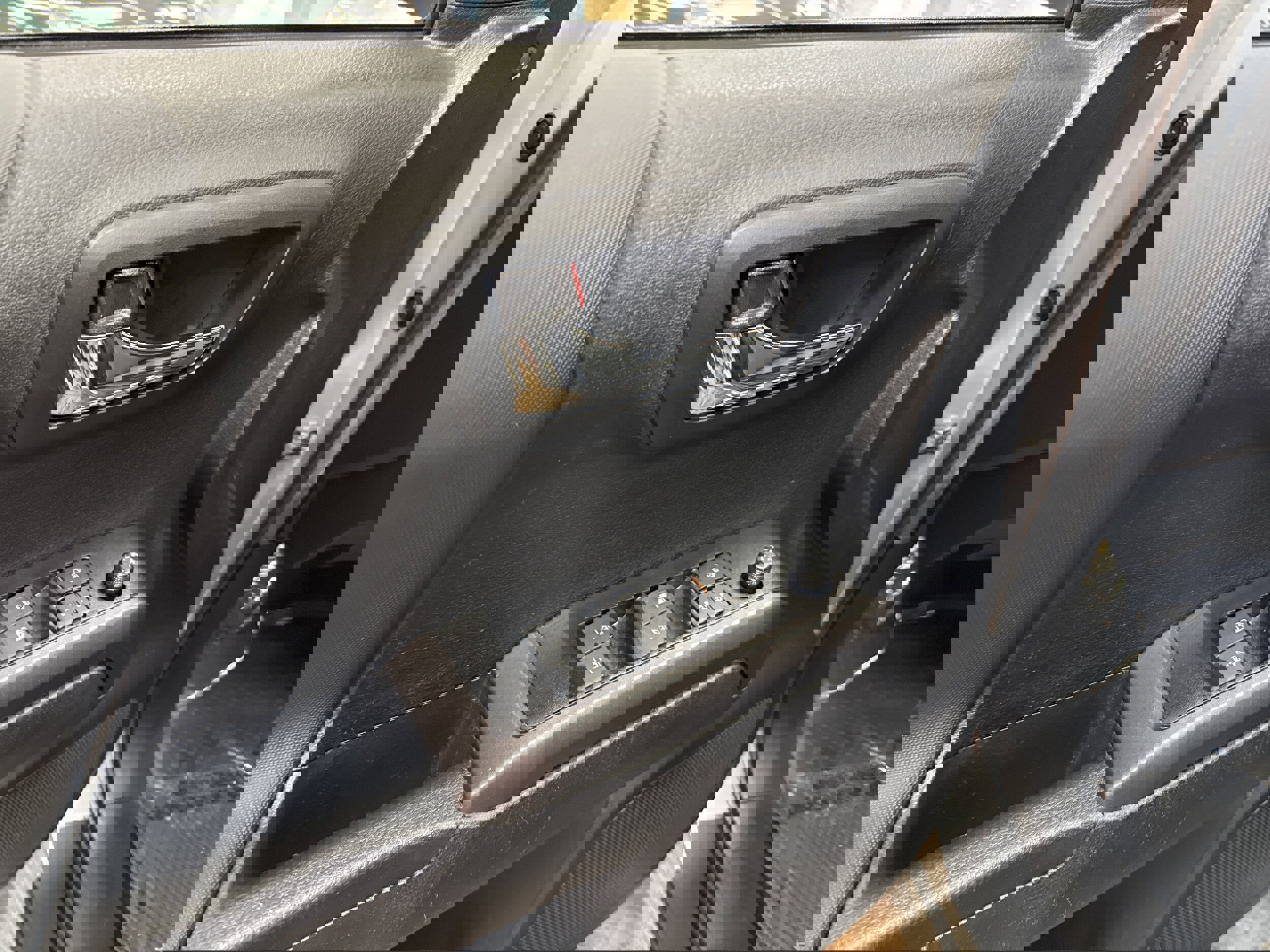 Used 2022 Toyota Tacoma TRD Off-Road image 25