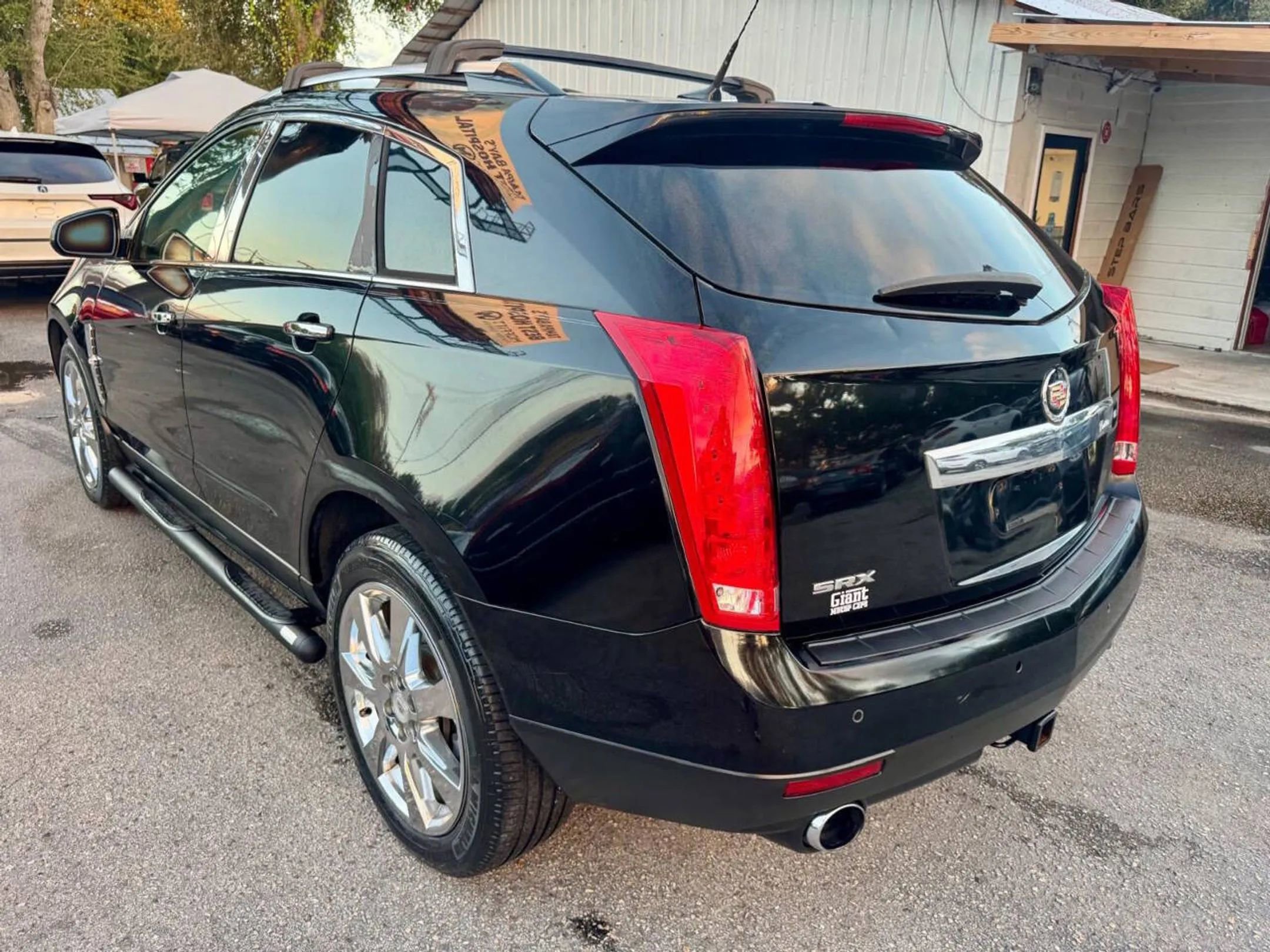 Used 2010 Cadillac SRX Premium w/ LPO, Protection Package image 11