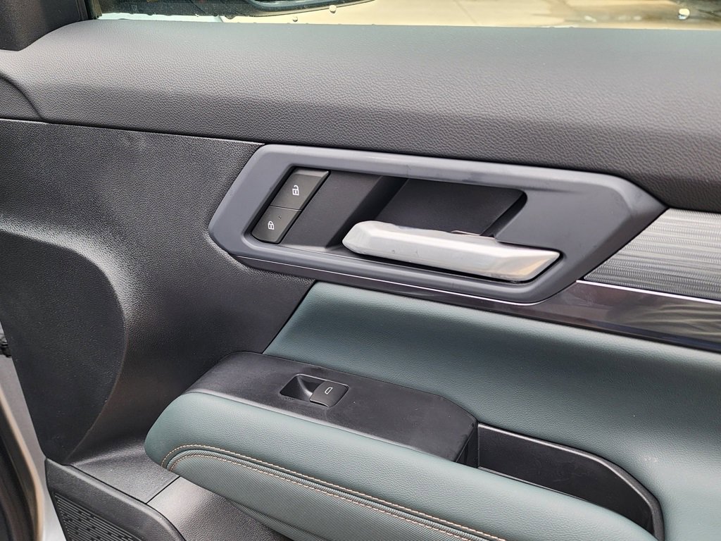 New 2026 GMC Terrain AT4 w/ Convenience Package III image 38