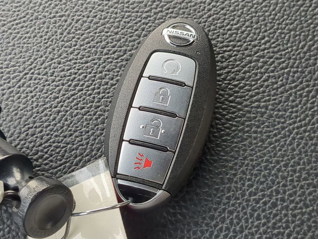 Used 2024 Nissan Titan SV w/ SV Bronze Edition Package RWD image 28