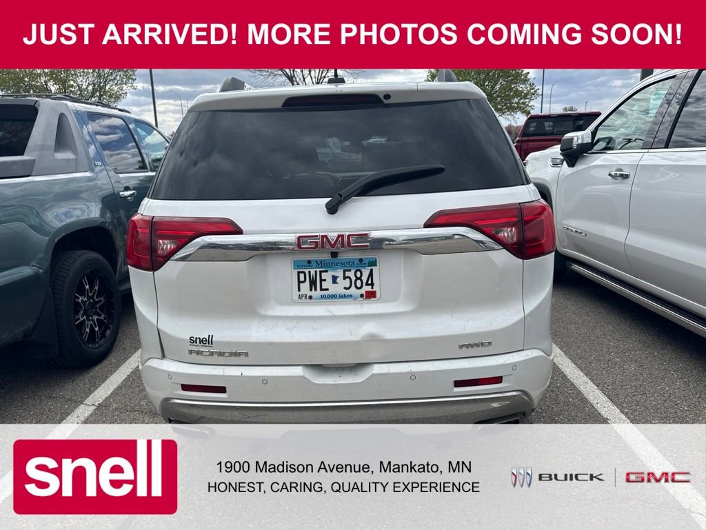 Used 2017 GMC Acadia Denali w/ Technology Package AWD/4WD image 4