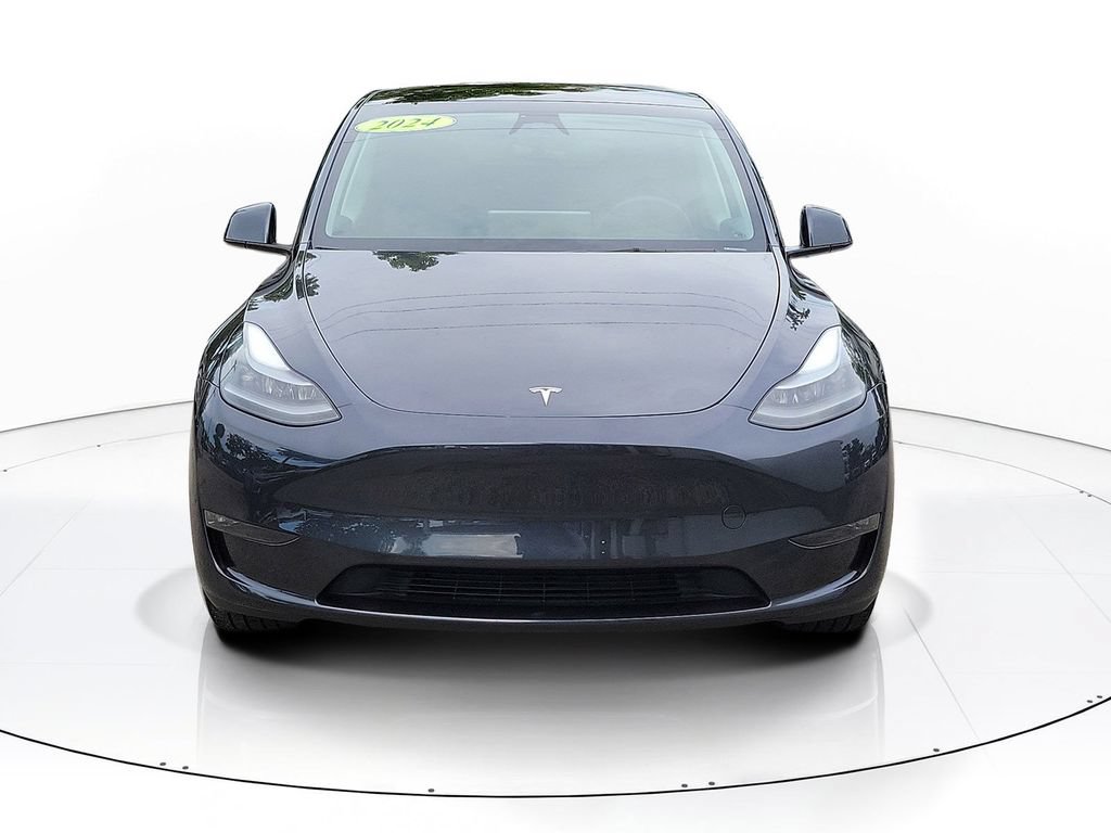 Used 2024 Tesla Model Y Long Range AWD/4WD image 2