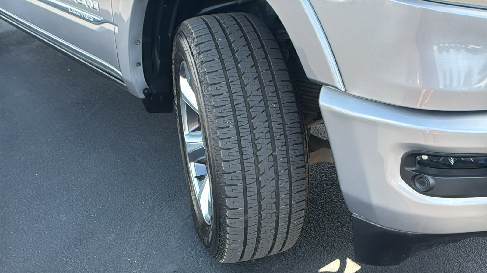 Used 2019 RAM 1500 Limited AWD/4WD image 13