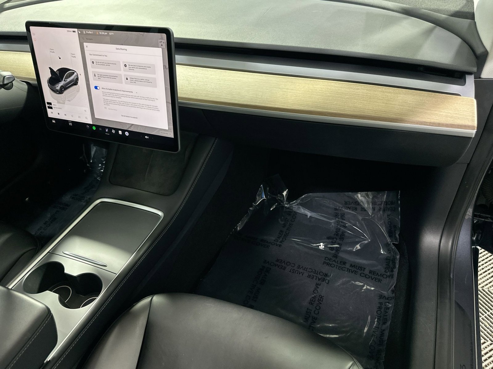 Used 2023 Tesla Model 3 Standard Range image 32