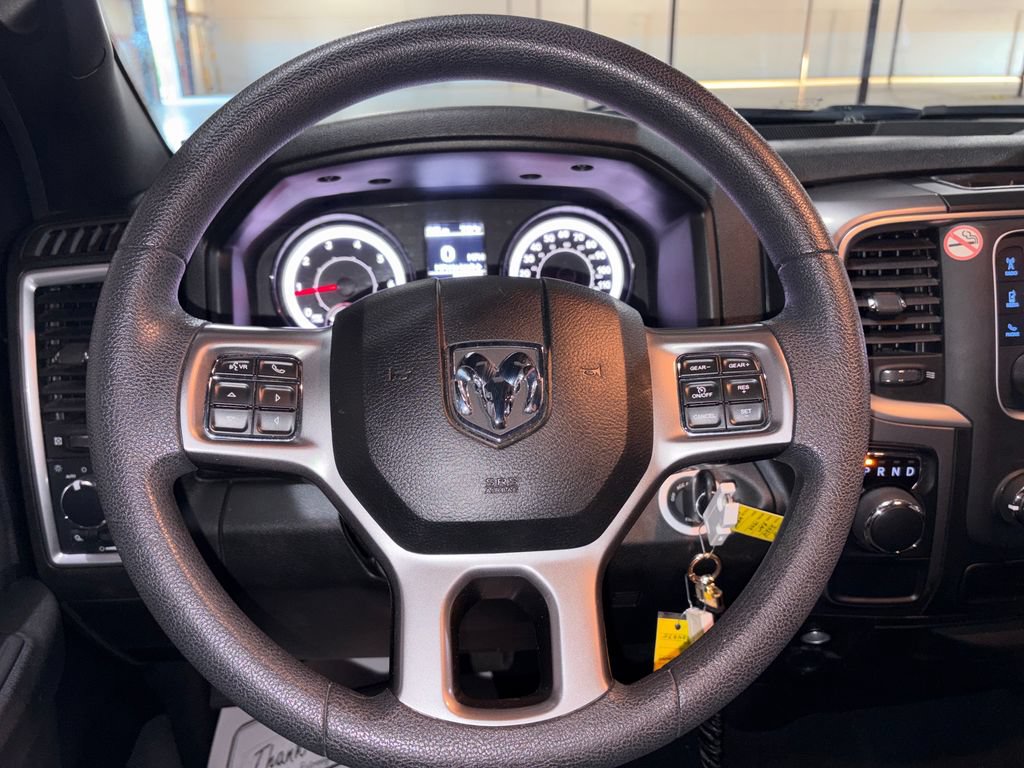 Used 2024 RAM 1500 Warlock RWD image 14