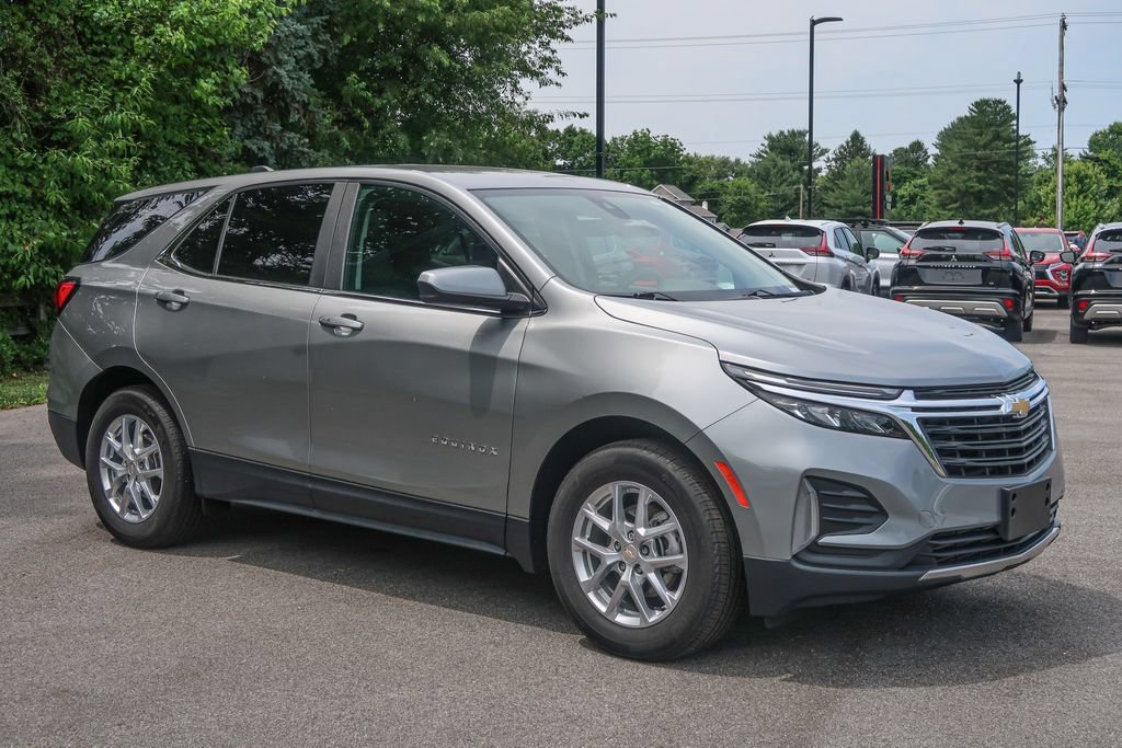 Used 2023 Chevrolet Equinox LT w/ LPO, Floor Liner Package FWD image 7