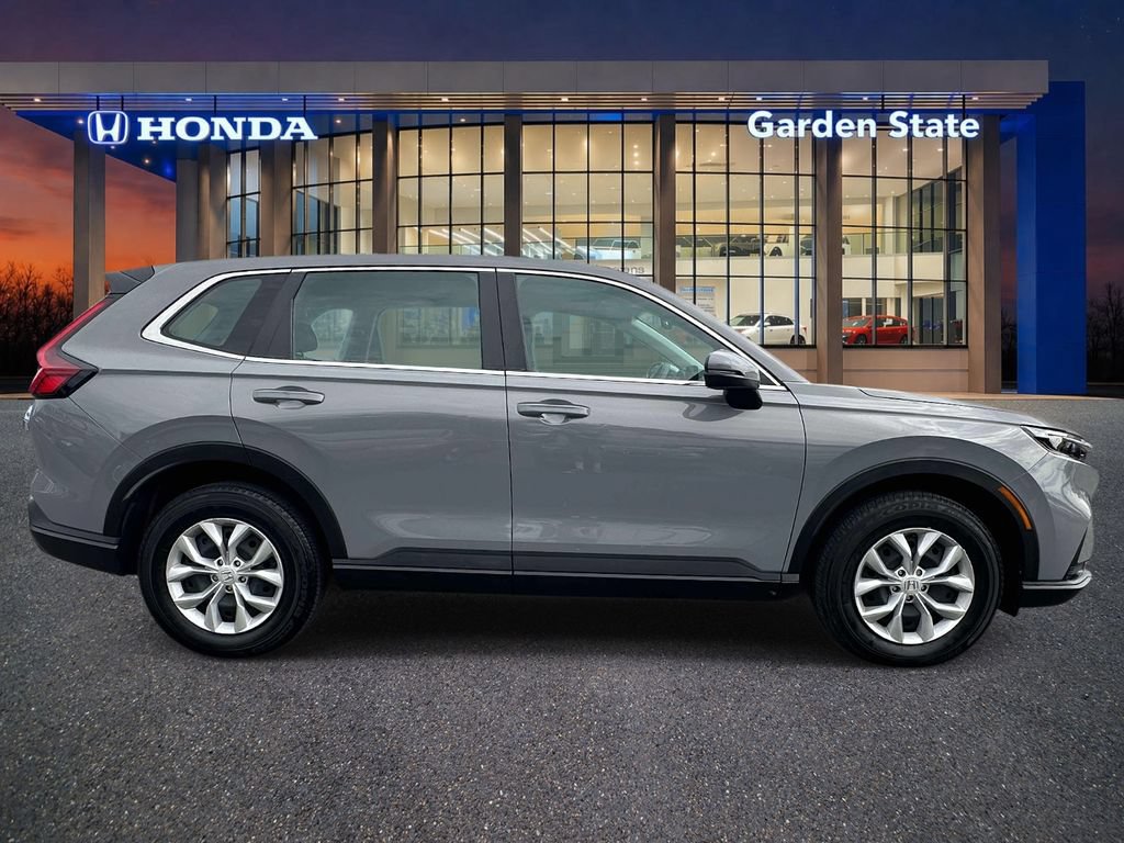 Used 2023 Honda CR-V LX image 5